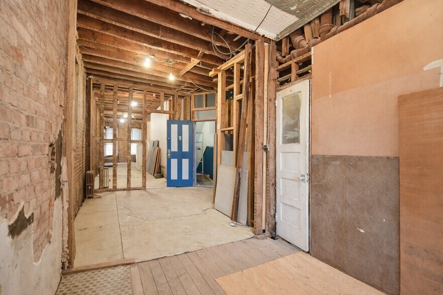 More Photos Of 53 Franklin St, Brooklyn Apartments For Sale