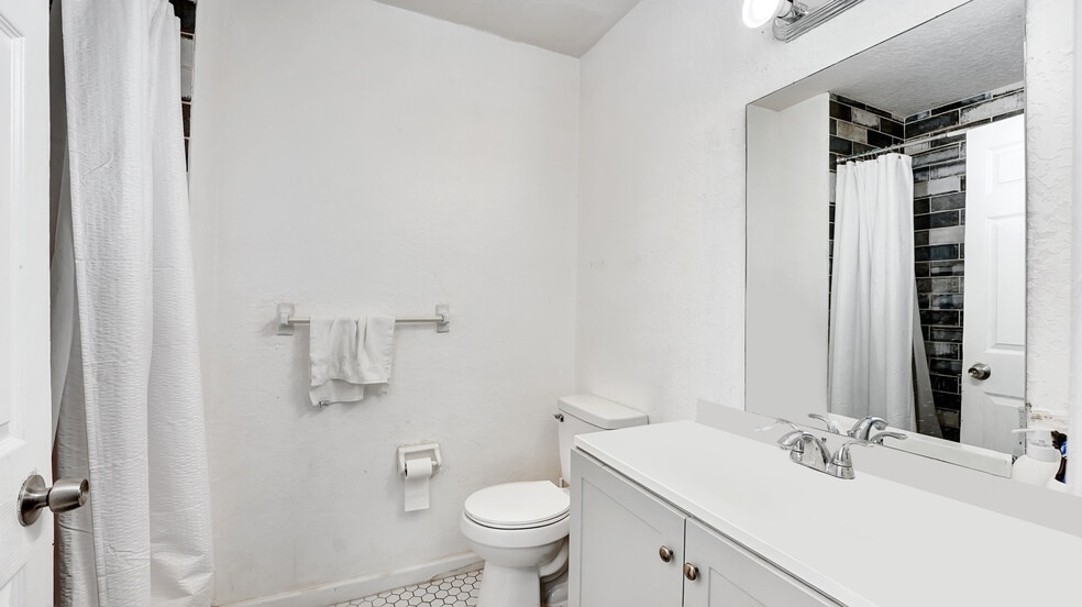 More Photos Of , Wellington Multifamily For Sale