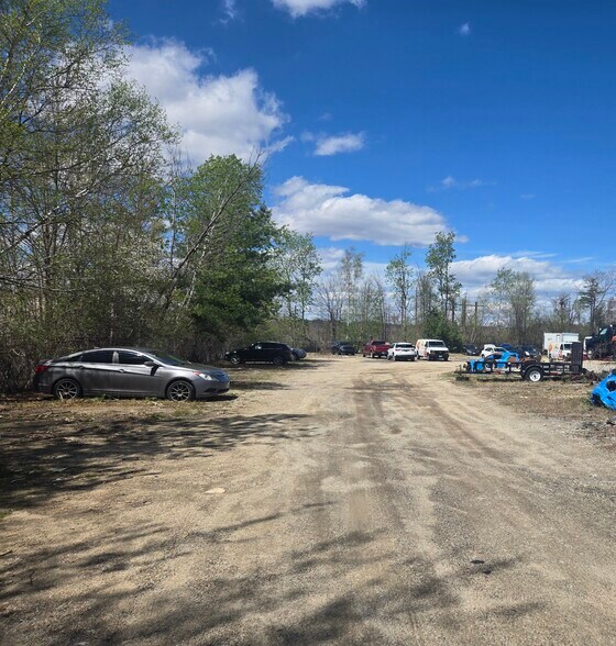 More Photos Of 272 Sheffield Rd, Manchester Auto Repair For Lease