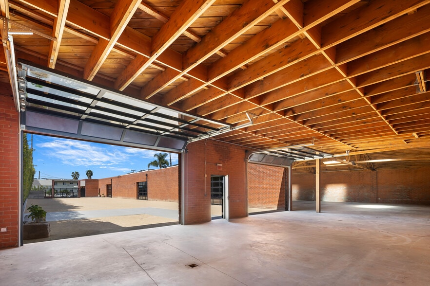 More Photos Of 450 N Market St, Inglewood Warehouse For Lease