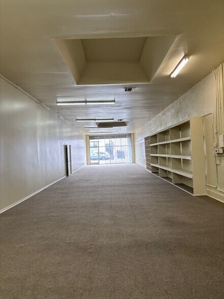 More Photos Of 327 S Western Ave, Los Angeles Storefront For Lease