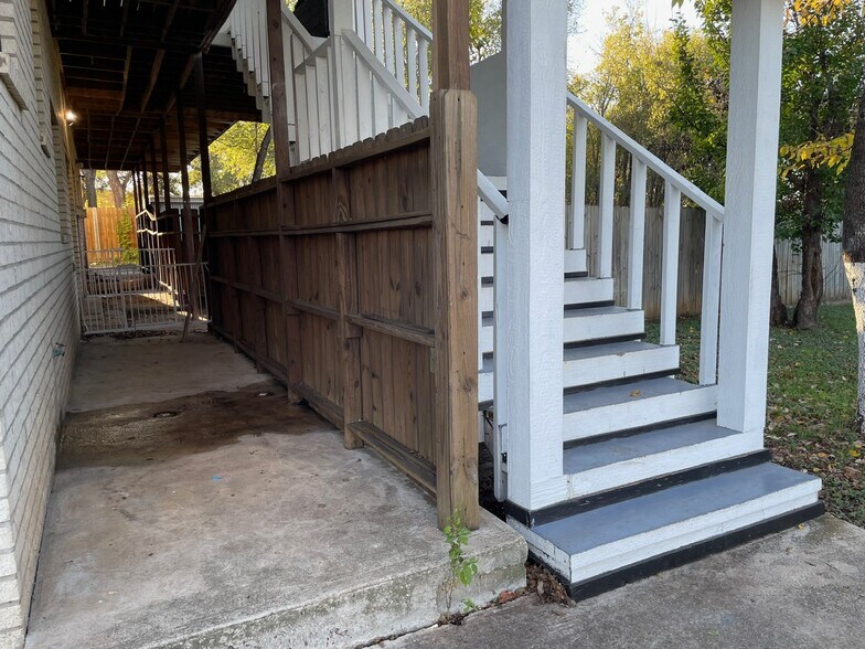 More Photos Of 613 Central Texas Expy, Lampasas Multifamily For Sale