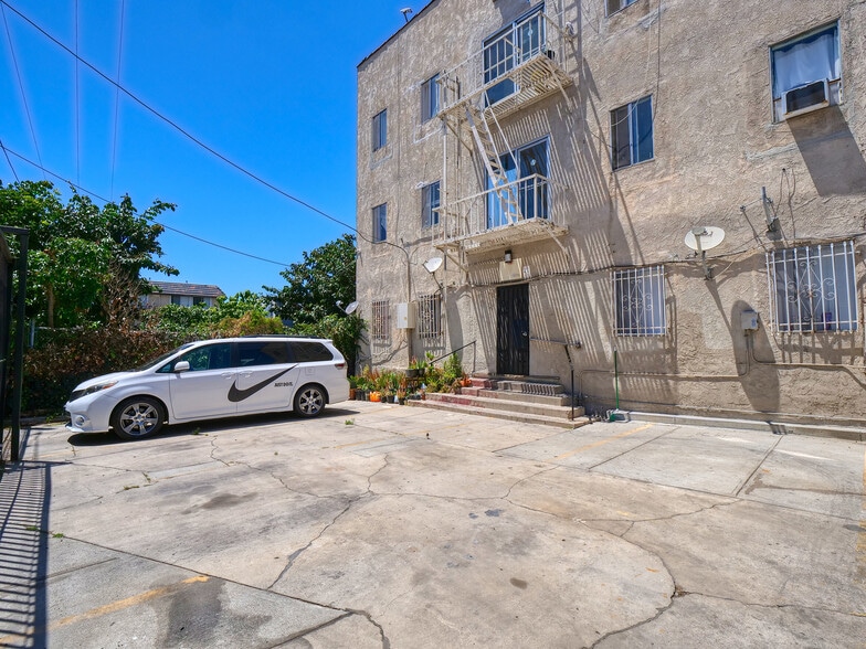 More Photos Of 4160 Rosewood Ave, Los Angeles Apartments For Sale
