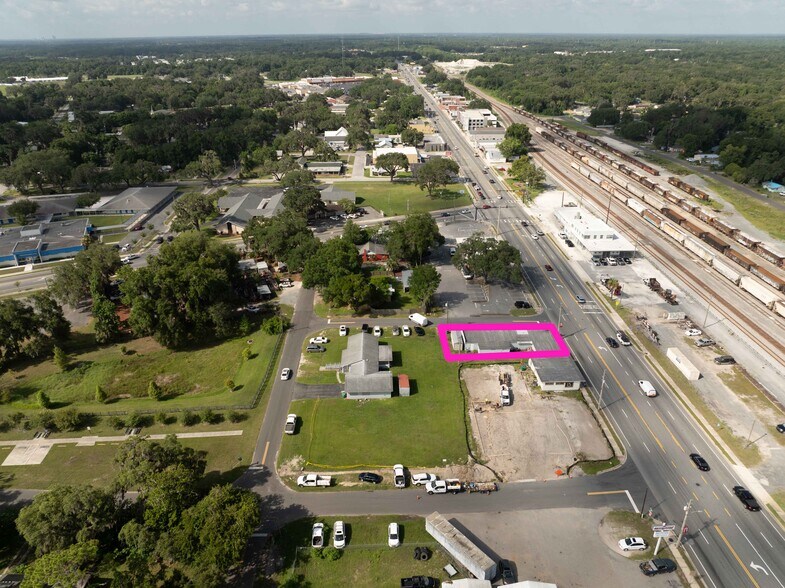 More Photos Of 700 N Main St, Wildwood Freestanding For Sale