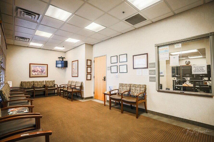 More Photos Of 368 E Riverside Dr, St George Medical For Sale