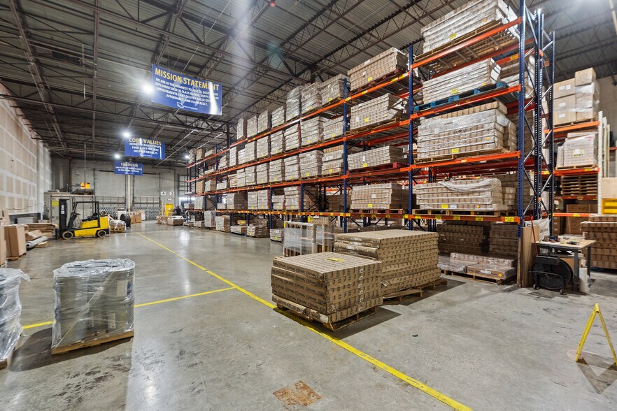 More Photos Of 8305 NW 27th St, Doral Distribution For Lease