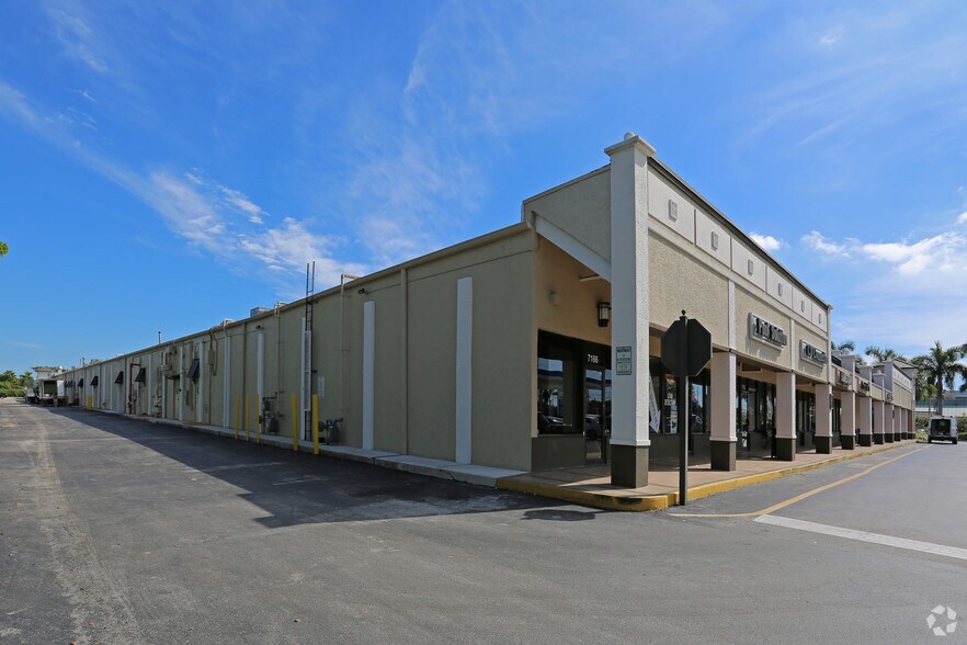 More Photos Of 7034-7166 Beracasa Way, Boca Raton General Retail For Lease