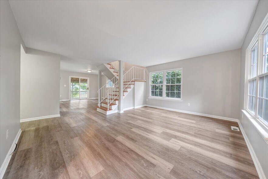 More Photos Of 1702 Elbert Dr, Roanoke Apartments For Sale
