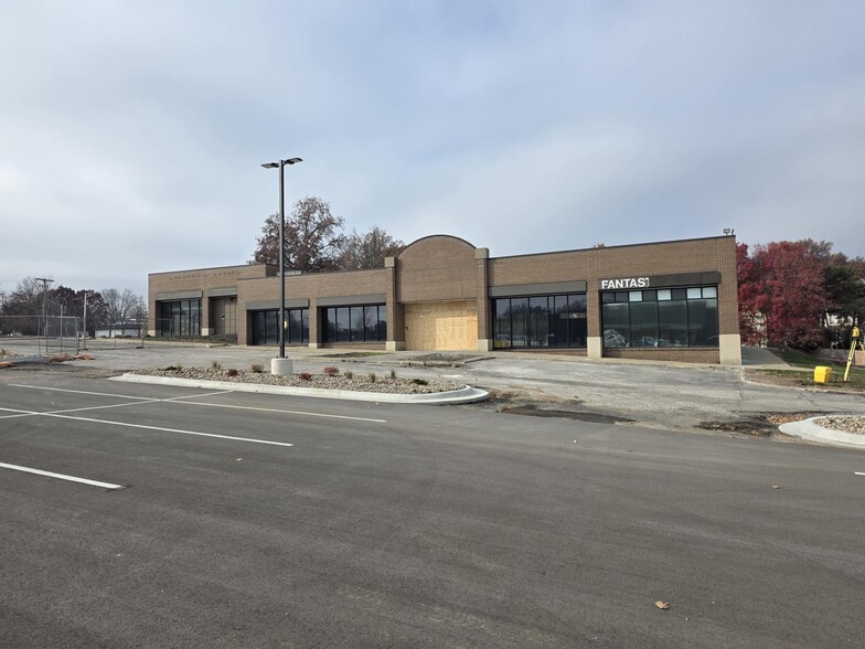 More Photos Of 7405-7471 Quivira Rd, Shawnee General Retail For Lease