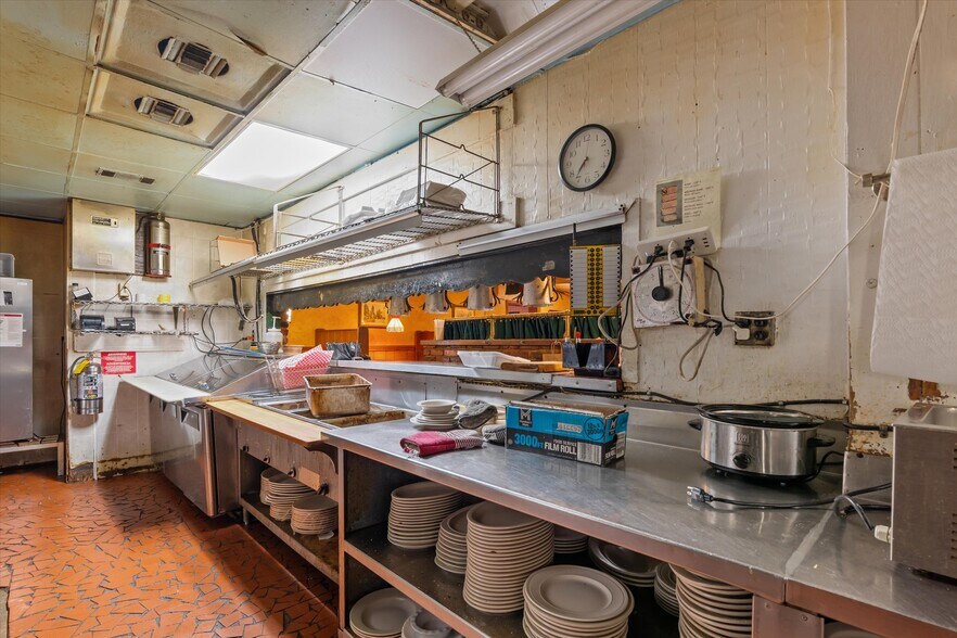 More Photos Of 3044 Deans Bridge Rd, Augusta Restaurant For Sale