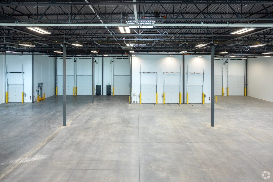 More Photos Of 10300 68 St SE, Calgary Warehouse For Sale