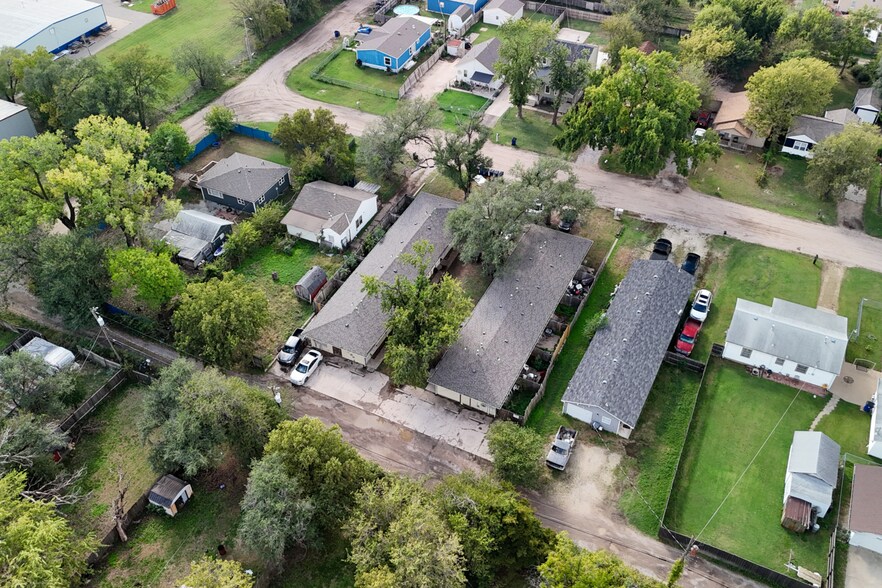 More Photos Of 1322 S Vine St, Wichita Apartments For Sale