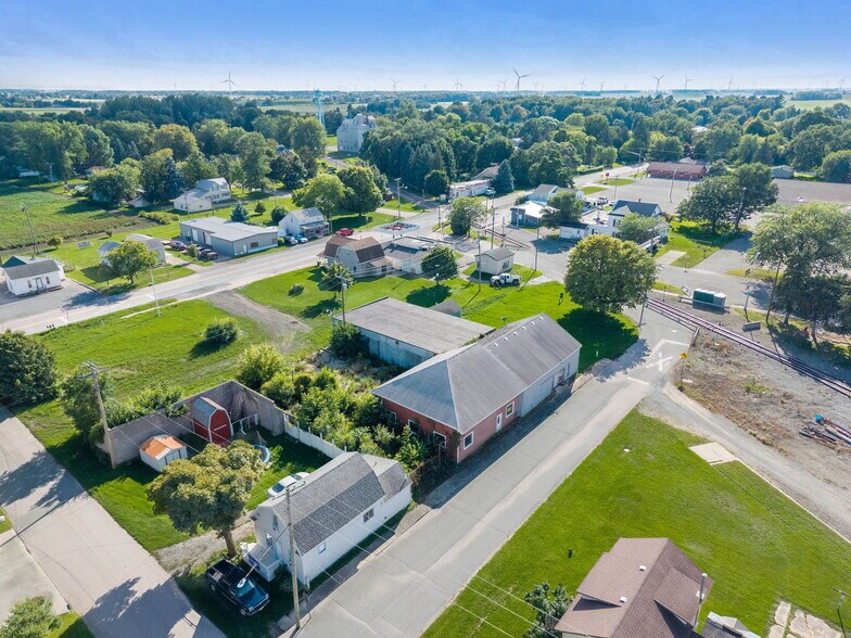 More Photos Of 4225 East St, Akron Office For Sale