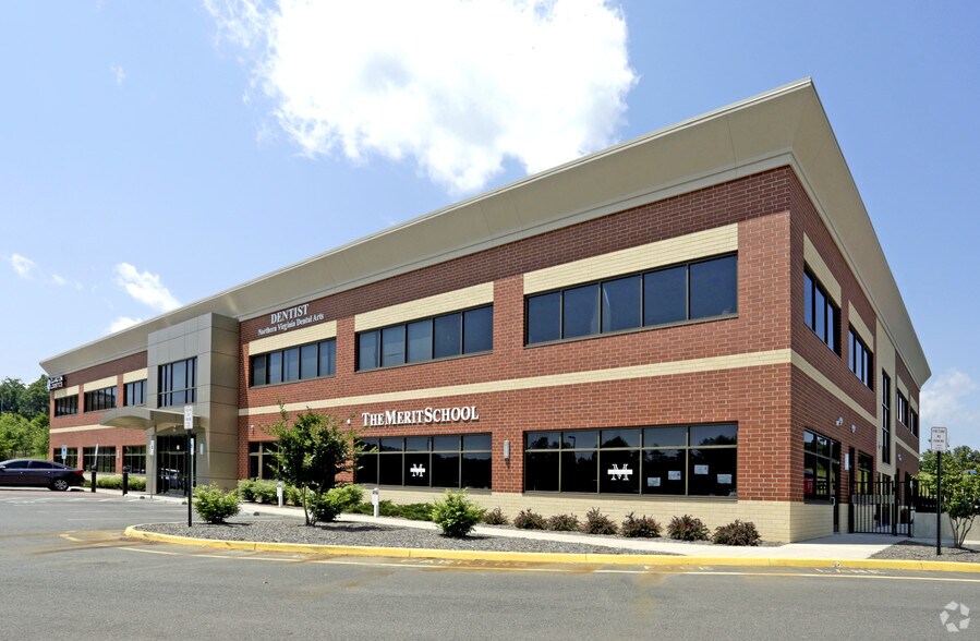 More Photos Of 400 Corporate Dr, Stafford Office For Sale