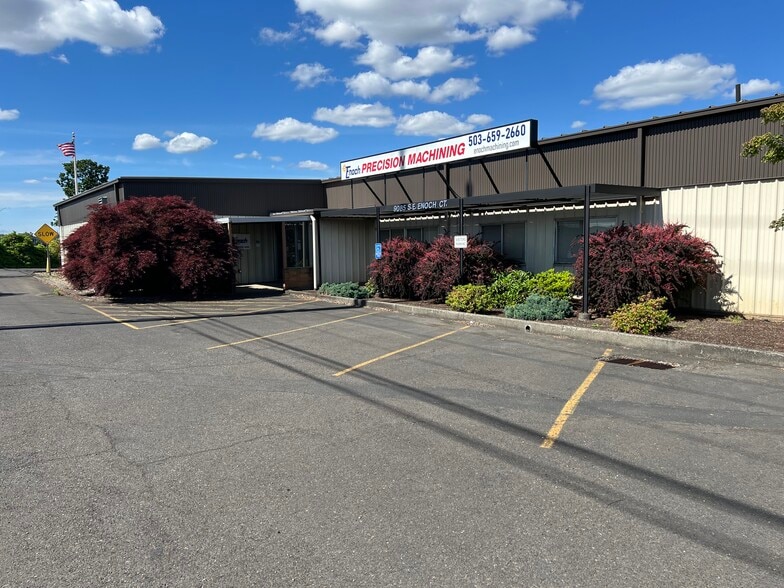 More Photos Of 9085 SE Enoch Ct, Clackamas Manufacturing For Sale