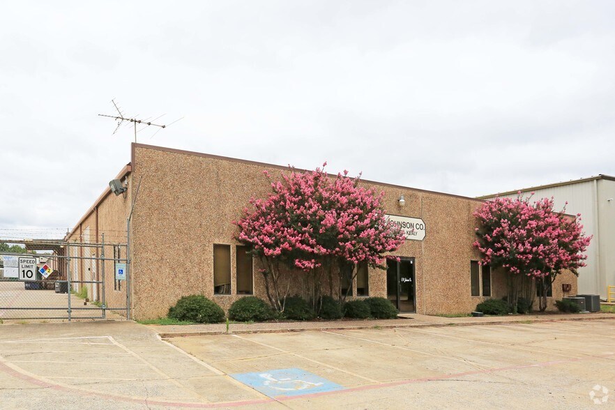 Primary Photo Of 1495 N Kealy St, Lewisville Distribution For Lease