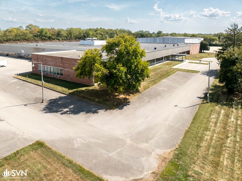 More Photos Of 695 N Main St, Winchester Industrial For Sale