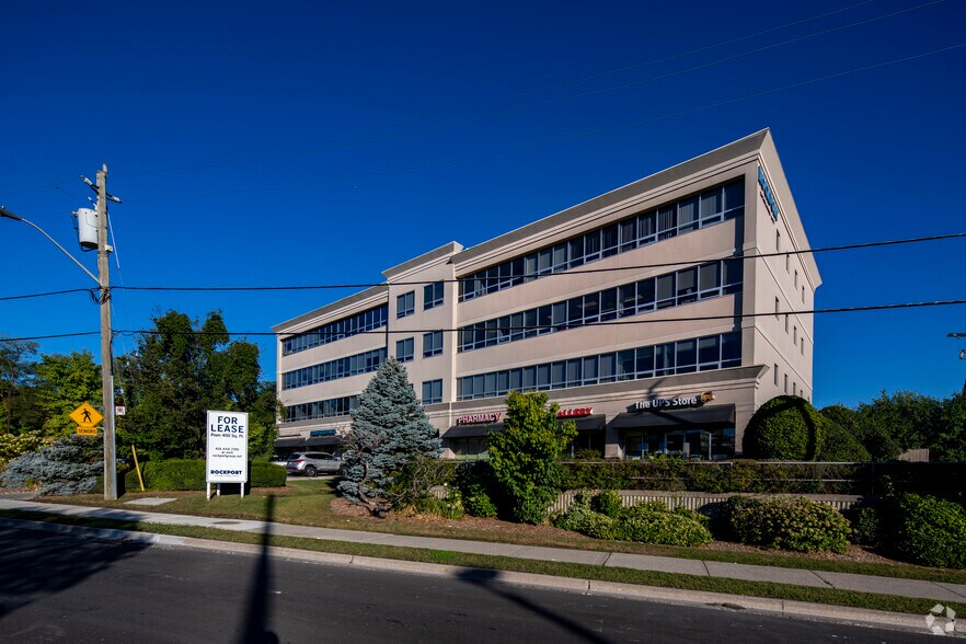 More Photos Of 170 The Donway W, Toronto Office For Lease