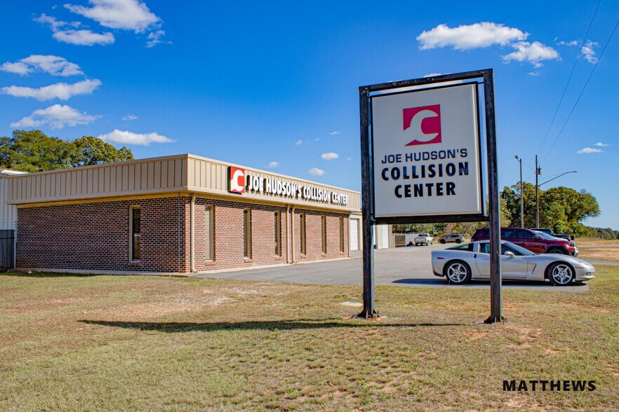 More Photos Of 4035 S US Highway 231, Ozark General Retail For Sale