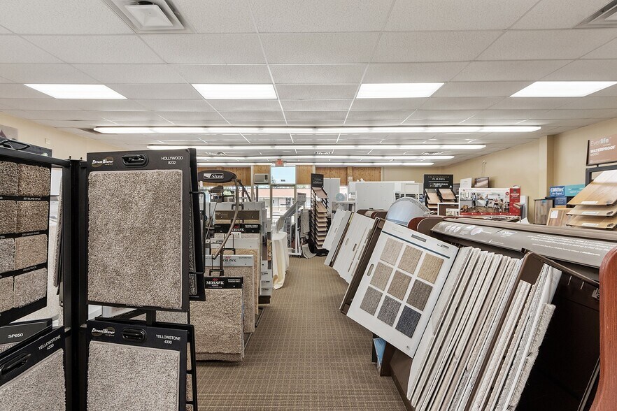 More Photos Of 359 Summer St, Fitchburg Storefront For Sale