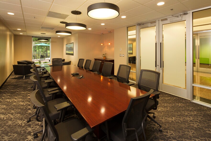 More Photos Of 4805 Lake Brook Dr, Glen Allen Office For Lease