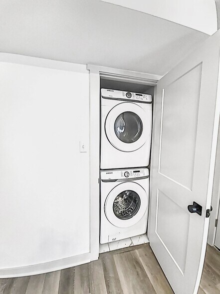 More Photos Of 2020 Cottonwood St, Beaumont Apartments For Sale