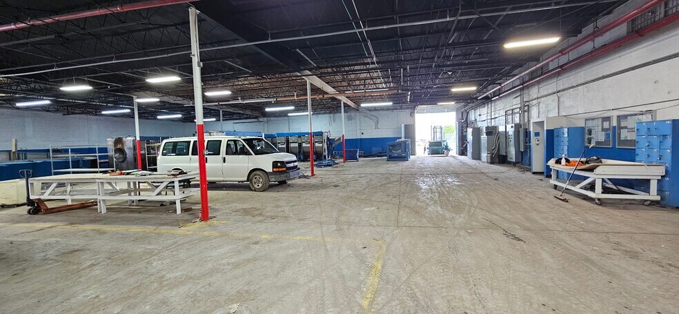 More Photos Of 2320 NW 147th St, Opa-locka Warehouse For Lease