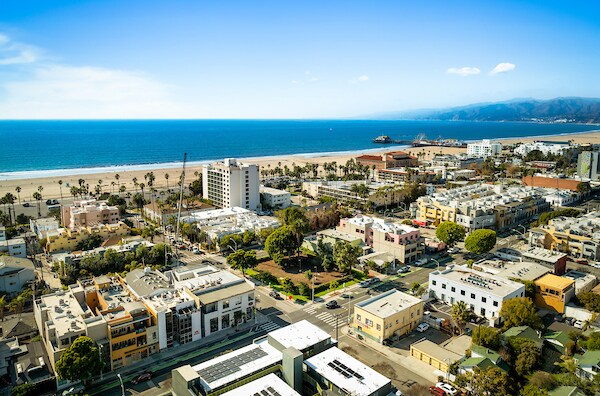 More Photos Of 2210 Main St, Santa Monica Office Residential For Lease