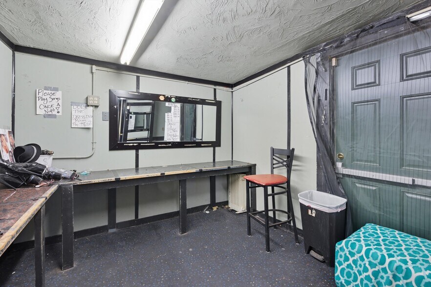 More Photos Of 205 Snyders Corner Rd, Wynantskill Lodge Meeting Hall For Sale