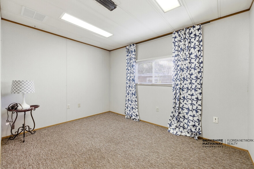 More Photos Of 5876 Old Timuquana Rd, Jacksonville Office For Lease