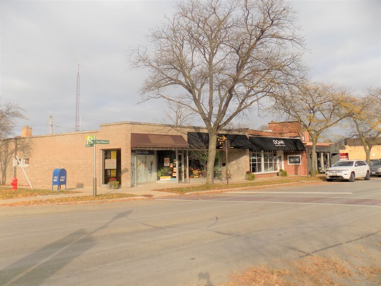 More Photos Of 597-599 Roger Williams Ave, Highland Park Storefront For Lease