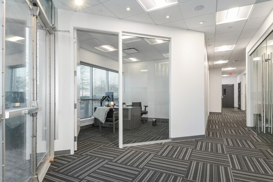 More Photos Of 17650 66A Ave, Surrey Office For Lease