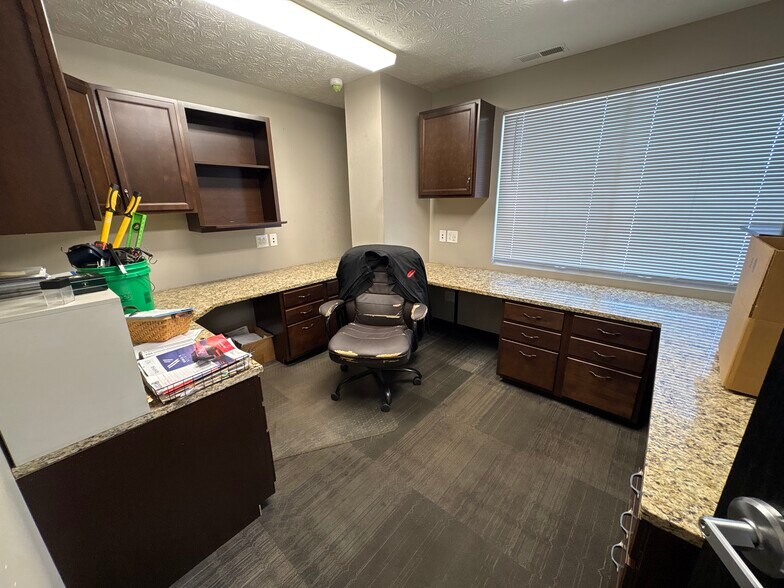 More Photos Of 2206 IFCU Way way, Lafayette Auto Repair For Sale