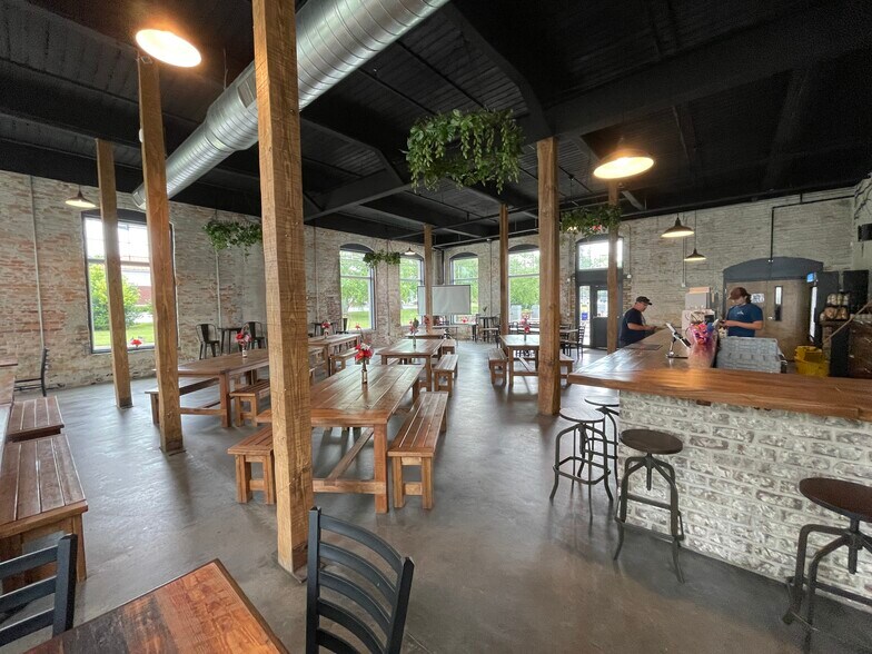 More Photos Of 414 E Water St, Lincolnton General Retail For Sale