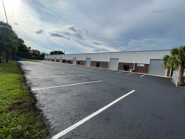 More Photos Of 5612 Carder Rd, Orlando Warehouse For Lease