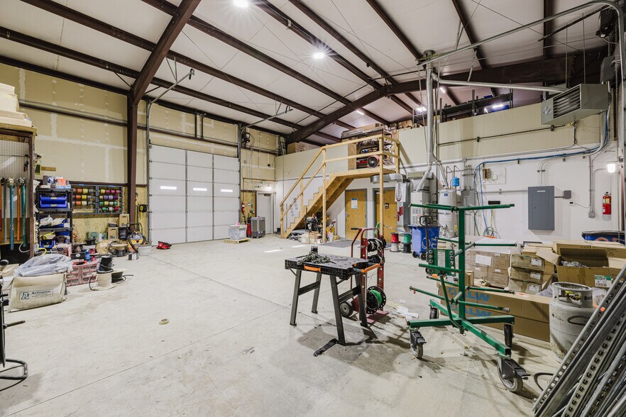 More Photos Of 1070 Silver St, Elko Manufacturing For Lease