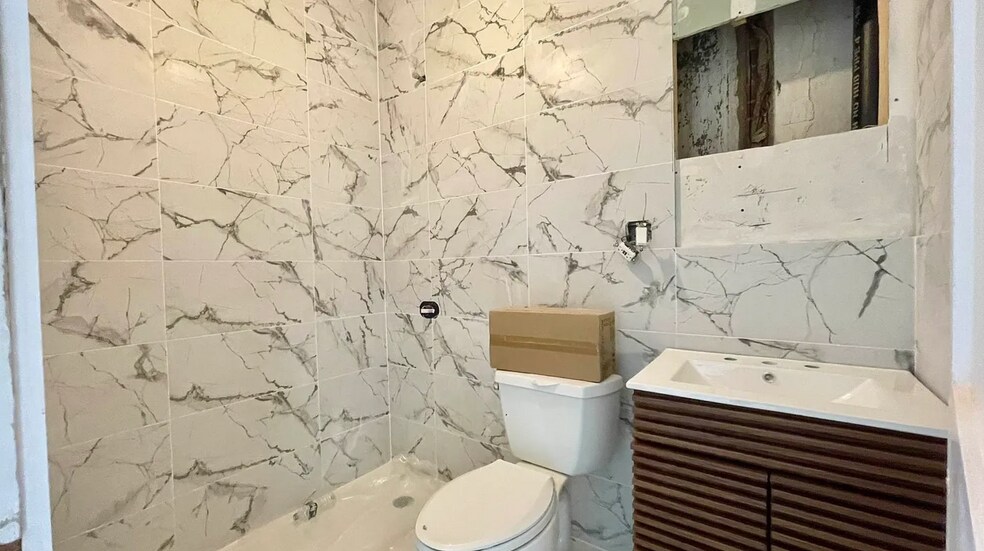 More Photos Of 944 Fulton St, Brooklyn Apartments For Sale