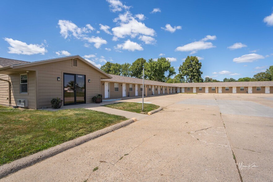 More Photos Of 203 SW 7th St, Stuart Hotel For Sale