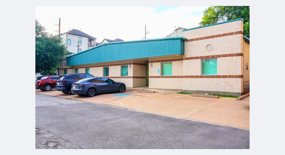 More Photos Of 114 W Drew St, Houston Office For Sale