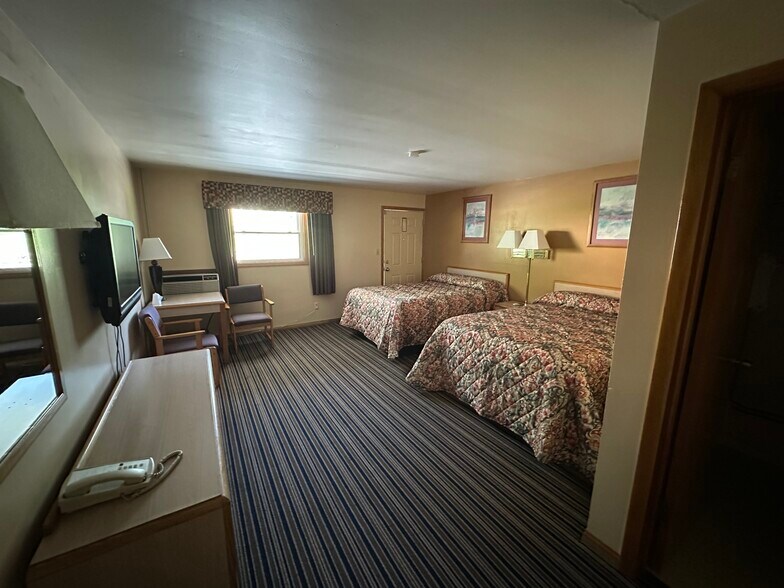 More Photos Of 6405 Glenn Hwy, Cambridge Hotel For Sale