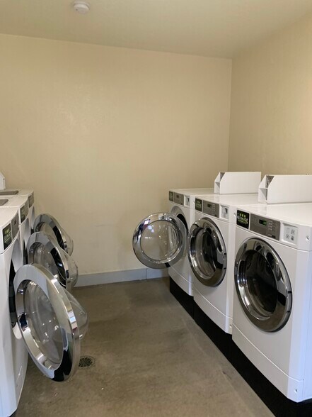 More Photos Of , Oxford Trailer Camper Park For Sale