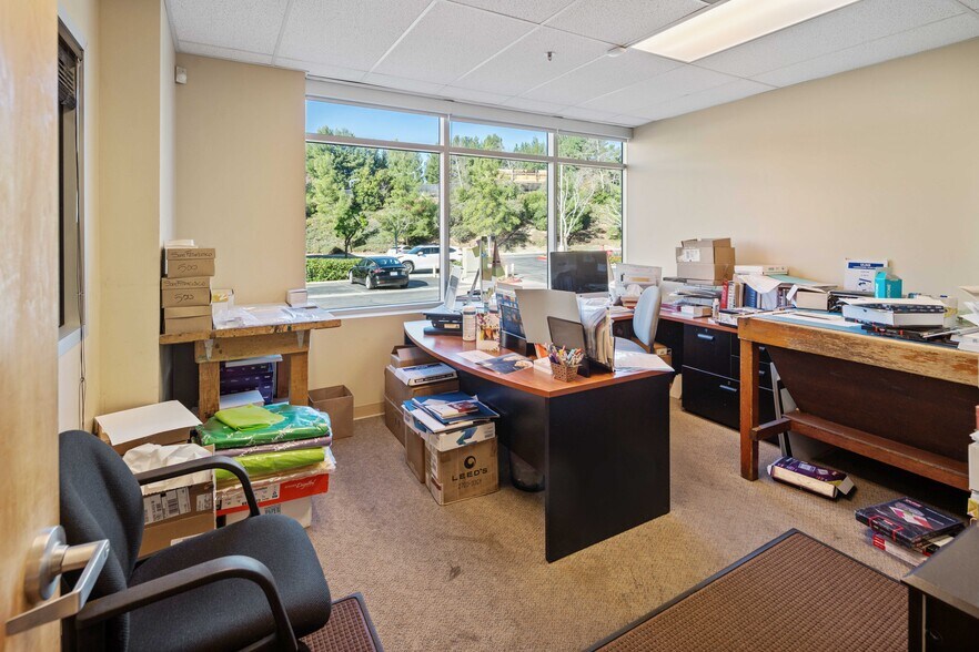 More Photos Of 28534-28536 Constellation Rd, Valencia Industrial For Sale