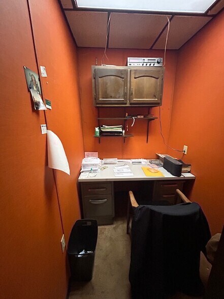 More Photos Of 640 5th Ave, Troy Specialty For Sale