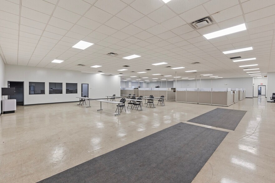 More Photos Of 200 Riverview Dr, Monessen Manufacturing For Lease