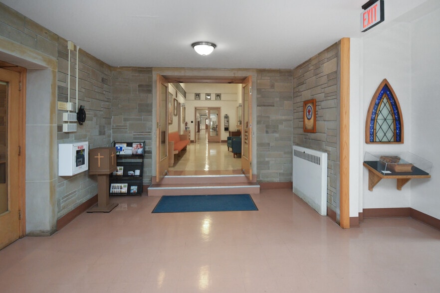 More Photos Of 801 S Madison St, Bloomington Religious Facility For Sale