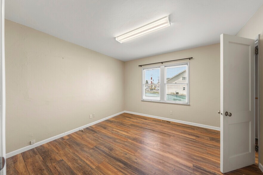 More Photos Of 143 S Main St, Phoenix Office For Sale