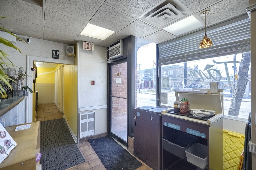 More Photos Of 369 Keele St, Toronto Restaurant For Lease