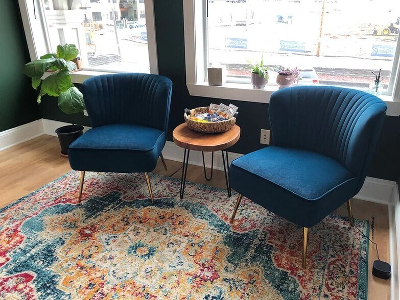 More Photos Of 1865 Old Hudson Rd, Saint Paul Office For Lease