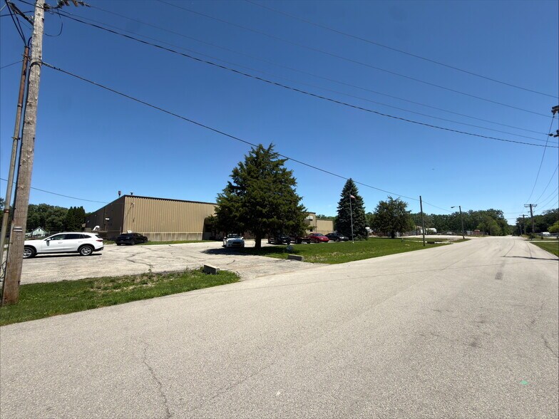 More Photos Of 232 W Pearl St, Jonesboro Industrial For Sale