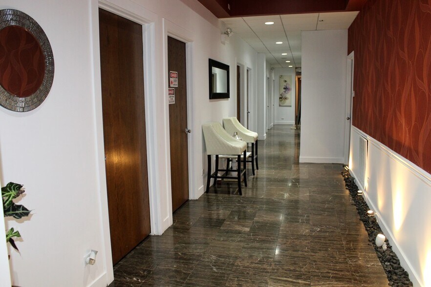 More Photos Of 1915-1917 N Damen Ave, Chicago Storefront For Sale